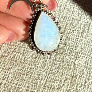 Beautiful Sterling Silver Moonstone Pendant